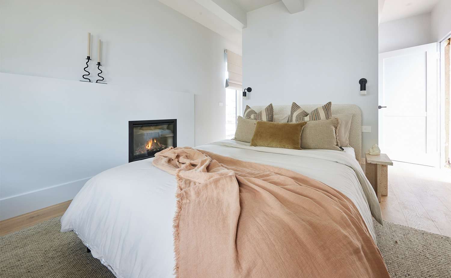 h4 rm2 guest bedroom steph & gian 014 webres