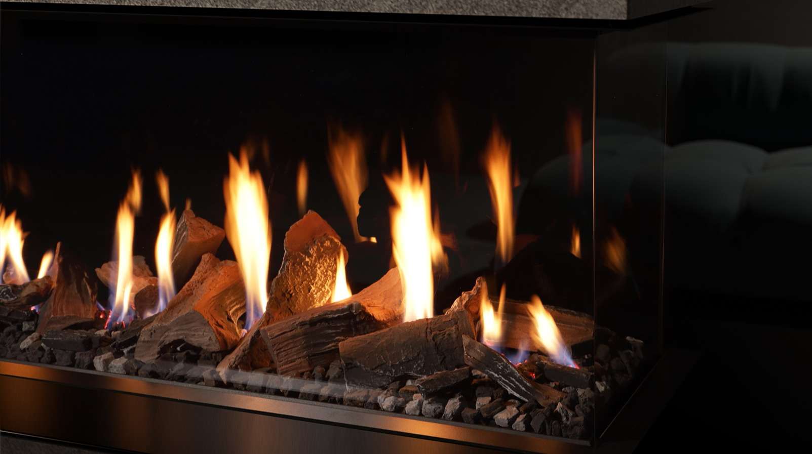 MODE KS1460 Corner & Peninsula gas fireplace SEDUCTIVE, LAZY FLAME feature